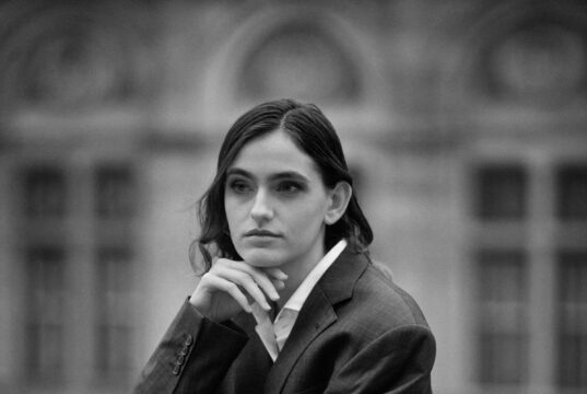Leni Föger shootet mit dem österreichischen Fotografen Rainer Ressmann im Mailänder Stil in Wien (c) Rainer Ressmann
